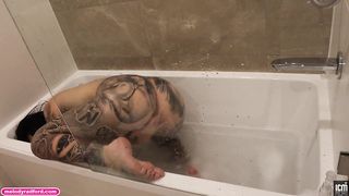 BIG TIT Teen Squirting Cum over 11 Times in a Row Fingering herself in the Bath - Melody Radford - 3 image