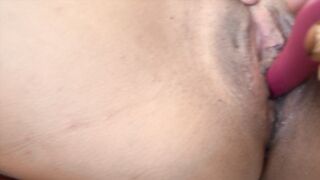 Iam so wet! please come over my pussy