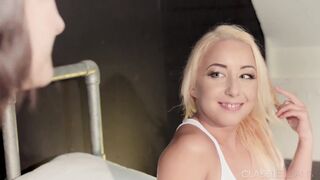 Magic wand sex toy for wet desired lesbian pussy - 3 image