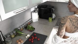 MORNING BREAKFAST SQUIRTING WITH ISIZZU - 2 image