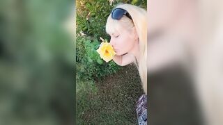 Public squirt in cafe, pretty milf - 6 image