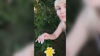 Public squirt in cafe, pretty milf - 7 image