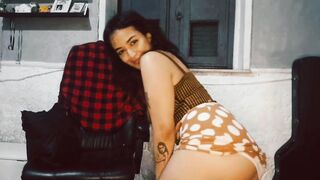 Big Ass Latina Squirting Too Much After Twerk In Your Face. Shaking Legs Orgasm. Solo-Toy. - 2 image