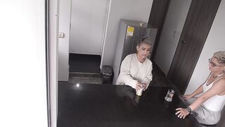 I fuck my brother's girlfriend in the kitchen!!!!! Anne_Austin and Isabellamout - 3 image