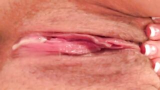 Close Up - Multi Orgasm and Squirting - 14 image