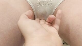 Fingering a Japanese girl while she pees then big shaking orgasm - Omorashi - 5 image