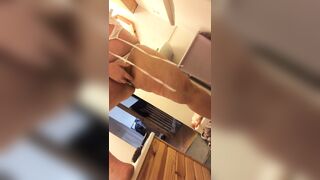 MILF siya naghimo sa iyang kaugalingon cum sa usa ka dako nga squirt - 13 image