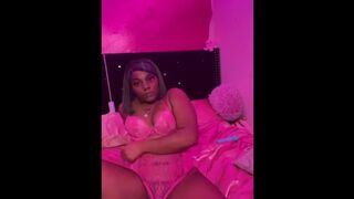 18 year old making herself squirt with vibrater - 1 image