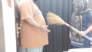 Desi Beautifull Maid Fucked And Sucked By Owner Hindi Talk - 15 image