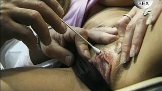 Dr. Bex nimmt Vaginalprobe - 3 image