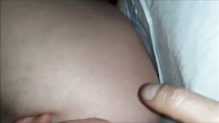 milf francaise squirt avec un vibro et un doigt dans le cul - 7 image