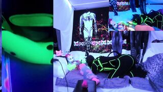 @SexyNeonKitty Puppy making Kitty Squirt with Hitachi on Chaturbate live show - 11 image