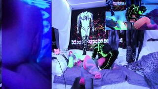 @SexyNeonKitty Puppy making Kitty Squirt with Hitachi on Chaturbate live show - 15 image