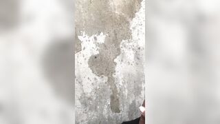 Pissing girl - 3 image