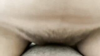 Sexo Casero con una verga muy grande hasta sacar su semen, tengo un squirt a los 2 minutos