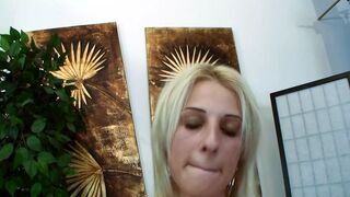 Squirting vor der Kamera - 1 image