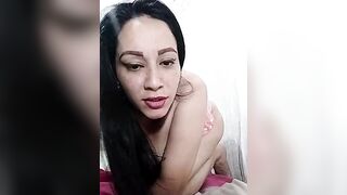 venezolana transmitiendo en cam4 mira como se orina - 3 image