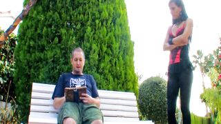 Casal realiza fantasia de fazer sexo a 3 com outra mulher