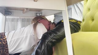 Cumming on the Hair. A beautiful bitch sucks a big dick under the table with gusto