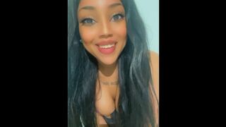 Amore mi scatti delle foto? - 1 image