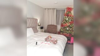 Marian Franco jugando con el lush y vibrando - 12 image