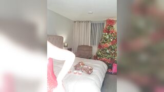 Marian Franco jugando con el lush y vibrando - 7 image