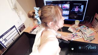 I went to an internet cafe with a Japanese high school girl and had creampie sex. - 13 image