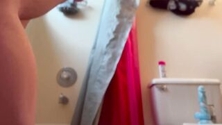 BBW SHAVES HAIRY PUSSY THEN SQUIRTS ON CAMERA! - 7 image