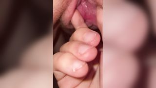 J’AI UNE CRÈME BLANCHE QUI SORT DE MON VAGIN - 7 image