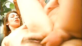 Tina Milf 38 Squirt gleicht den Niagarafaelle Squirting Waterfall - 11 image