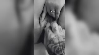 Salope bbw gicle en noir et blanc - 13 image