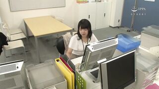 I'm Not Too Popular with the Girl I Adore who Joined the Company in the Same Year. -2 - 6 image