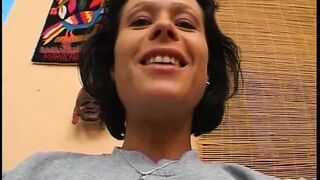 Hat sie wirklich mitten iomzimmer gepisst? Der typ steht auf versaute teens! Reto, German amateur, german teen