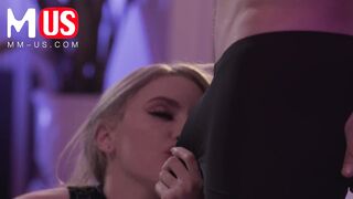 Playing with a Horny Lola Fae in a Bar - 9 image