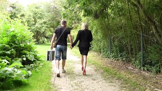 JE DEFONSE UNE COUGAR BLONDE AUX GROS SEINS NATURELS - 4 image