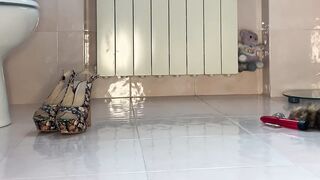 MASTURBATION WITH HIGH HEEL - 2 image