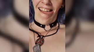 KittieNoOne tried to film fucking herself and squirt - 1 image