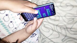 mi hermanastro me descubre hablando con chicos en tinder y le chupo toda la verga para que no hable - 2 image