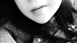 Alita sexdoll gets her pussy rubbed and squirts uncontrollably - 1 image