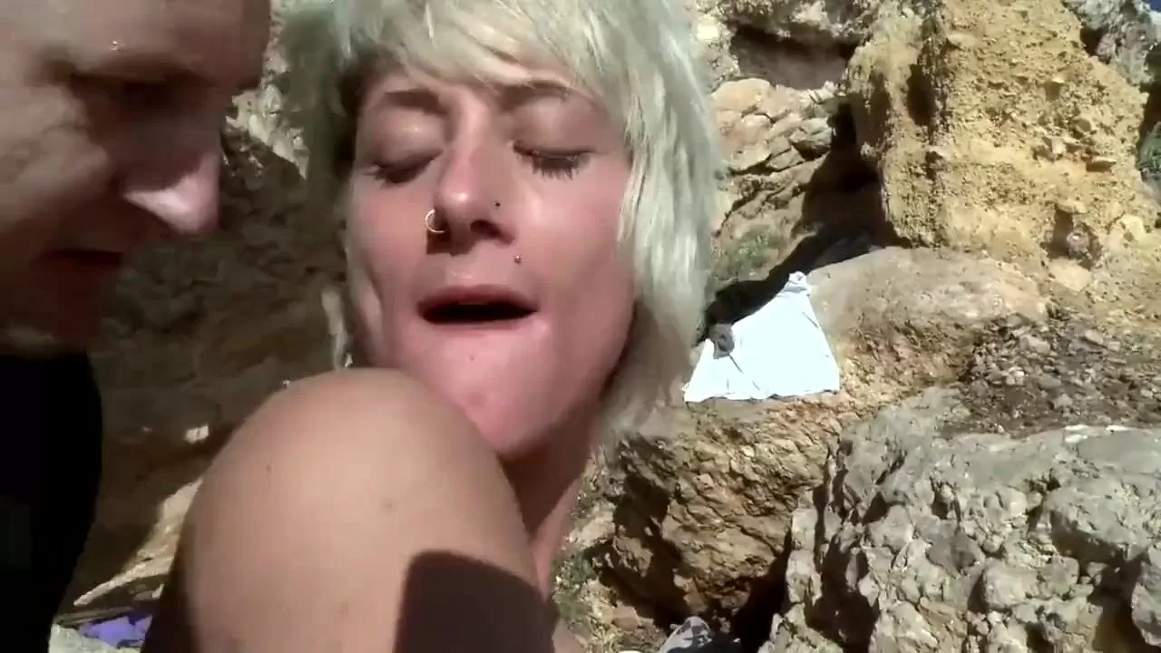Blonde Nicky Wayne gives Terry Reid anal sex and a blowjob watch online image