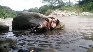 fucking secretly in the river - 1 image