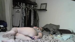 Spun wife enjoys toys - 1 image