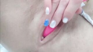 My sexwife masturbating pussy in the car - 6 image