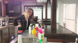 pompino in un bar al mio capo per un aumento di stipendio - 2 image