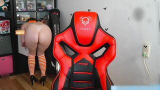 Velma Dinkley hairy pussy fingering masturbation till squirt - Veronikavonk Cosplay - 15 image