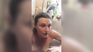 Rachel Wriggler takes the edge off after explaining how mega hot baths make her stupidly horny whilst in a mega hot bath - 6 image