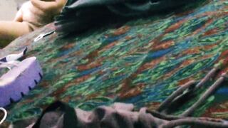 Hermosa joven en la ducha de un motel masturbandose sola con enorme dildo - 13 image