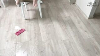 OMG! Mommy mops the pissed floor!!! (Behind the scenes) - 9 image