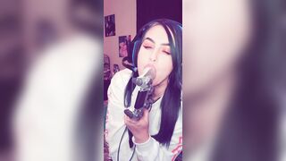 Teen Fucks Gaming Controller Till She Squirts - 6 image