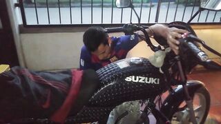 1 PARTE FOLLO CON EL MECANICO PORQUE NO TENGO COBN QUE PAGARLE LA ARREGLADA DE LA MOTO - 5 image